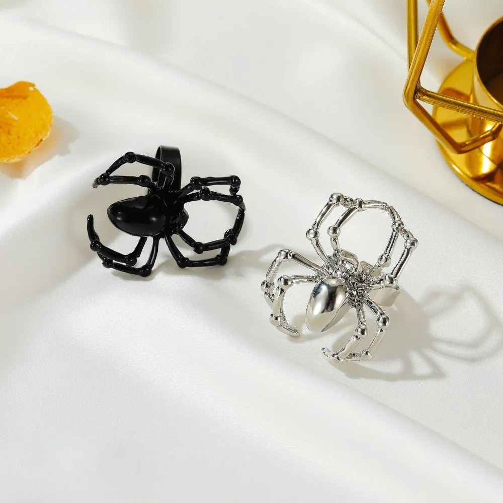 Yungqi Gothic Simulation Animal Spider Ring for Women men Finger Adjustable Ring Punk Style Halloween Spoof Toy Accessories