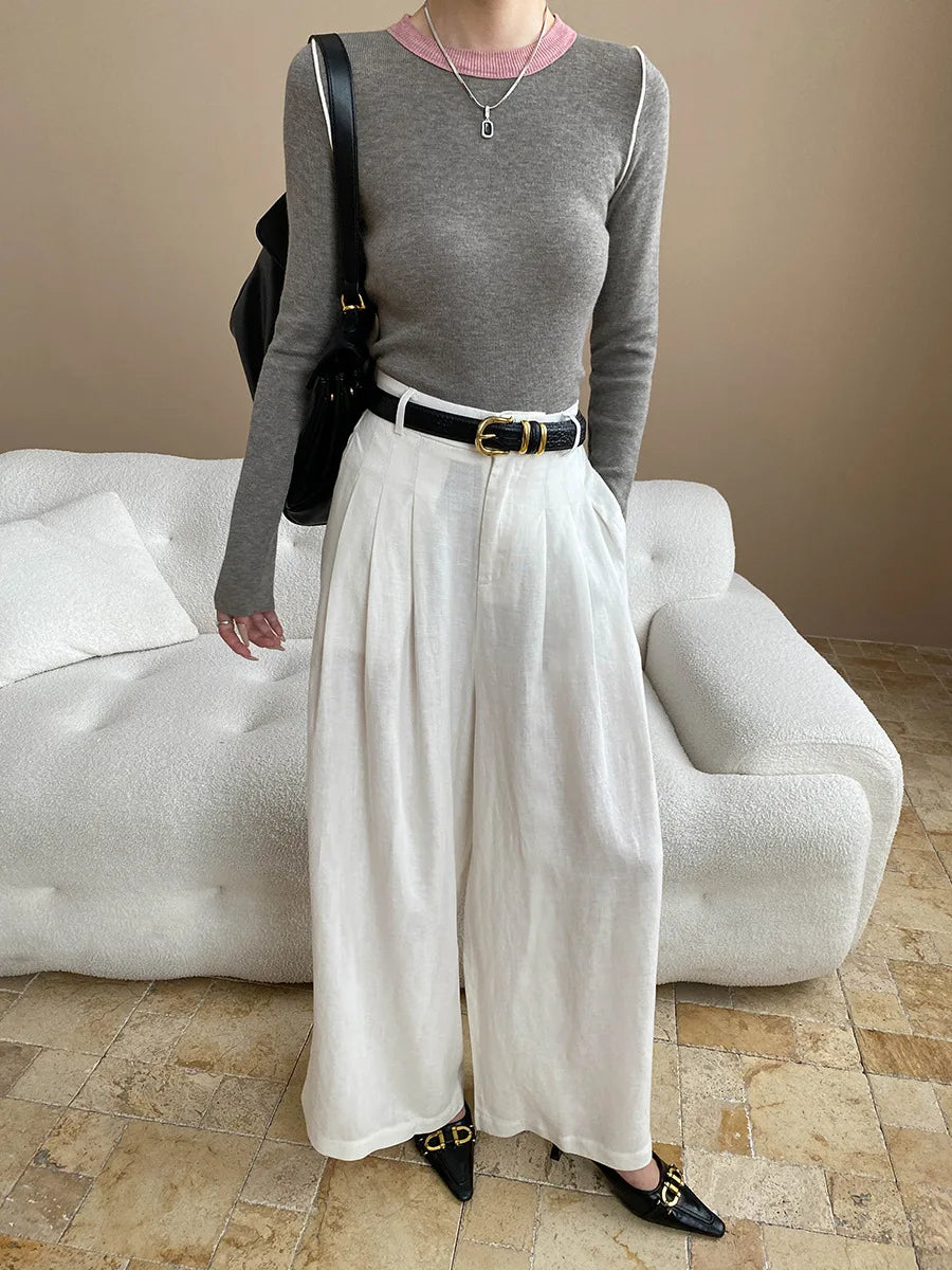 Autumn color palette design, contrasting colors, front shoulder streamlined, slim fit, slimming effect, base knit sweater