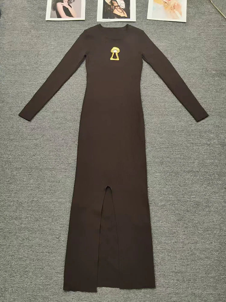 Autumn 2025 Women's wear: Metal buckle decorated round-neck pull-up knitted dress, elastic tight long slit dress