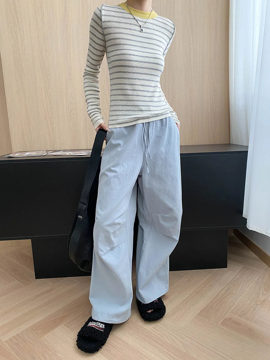 Autumn color palette design, contrasting colors, front shoulder streamlined, slim fit, slimming effect, base knit sweater