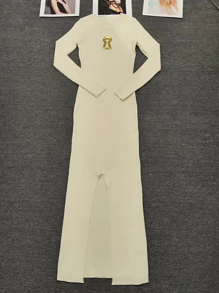 Autumn 2025 Women's wear: Metal buckle decorated round-neck pull-up knitted dress, elastic tight long slit dress