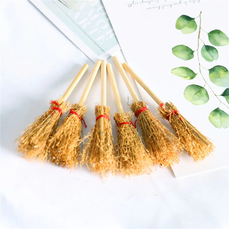 1/3/6pcs Mini Broom Witch Straw Brooms DIY Hanging Ornaments for Halloween Party Decoration Costume Props Dollhouse Accessories