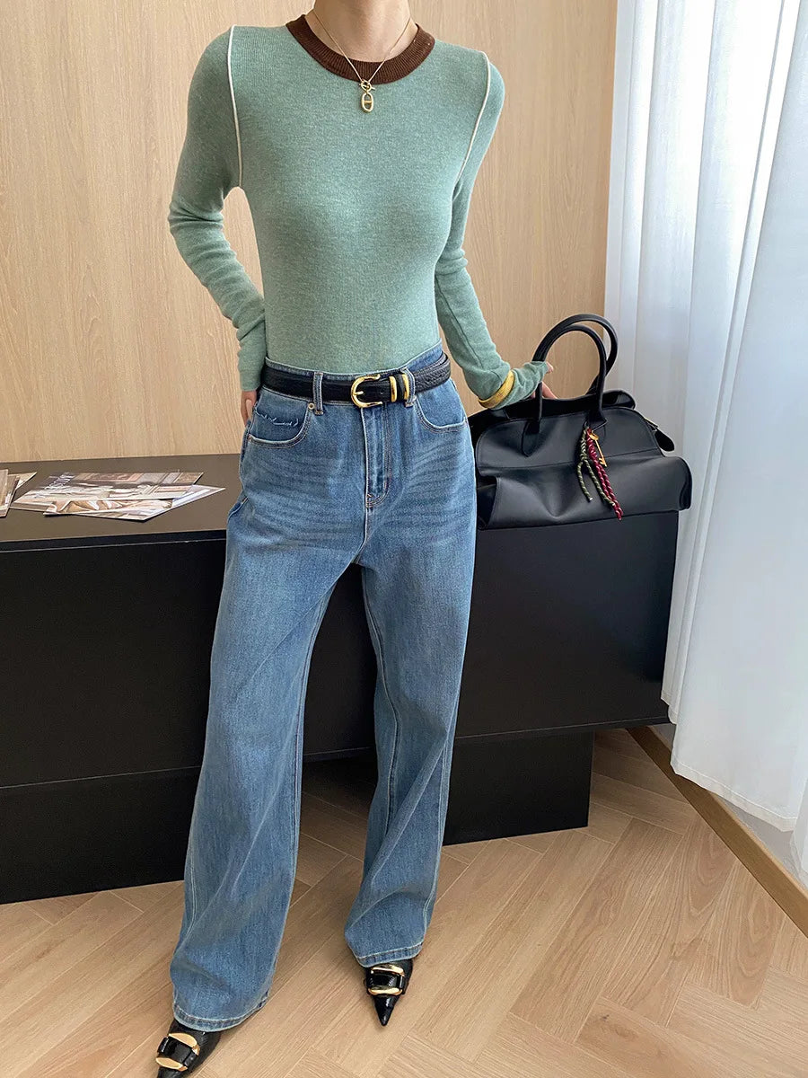 Autumn color palette design, contrasting colors, front shoulder streamlined, slim fit, slimming effect, base knit sweater