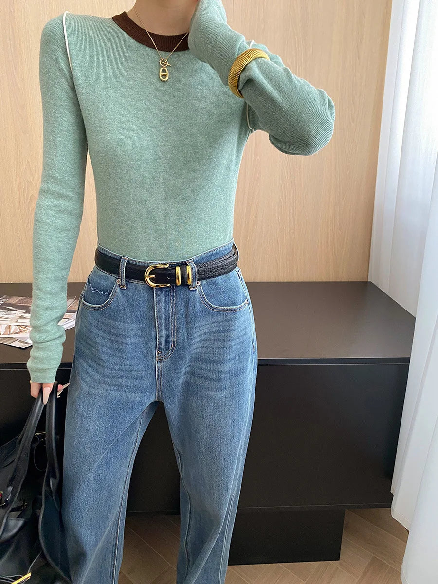 Autumn color palette design, contrasting colors, front shoulder streamlined, slim fit, slimming effect, base knit sweater