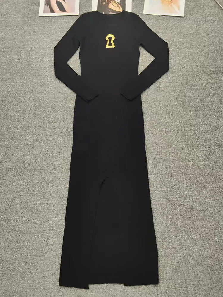 Autumn 2025 Women's wear: Metal buckle decorated round-neck pull-up knitted dress, elastic tight long slit dress