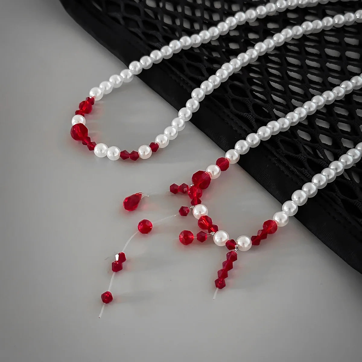 Multilayer Vintage Red Blood Pattern Imitation Pearl Tassel Pendant Necklace for Women Goth Crystal Bead Chain Halloween Jewelry